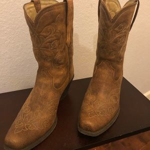 Artiat Cowgirl Boots